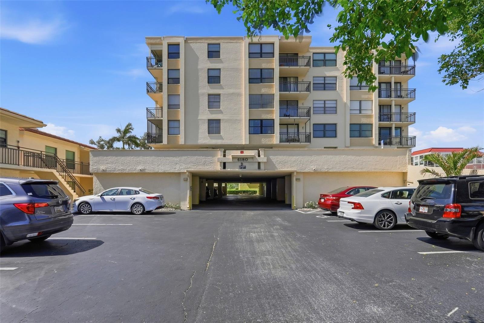 Image 23 of 25 For 6180 Sun Boulevard 307