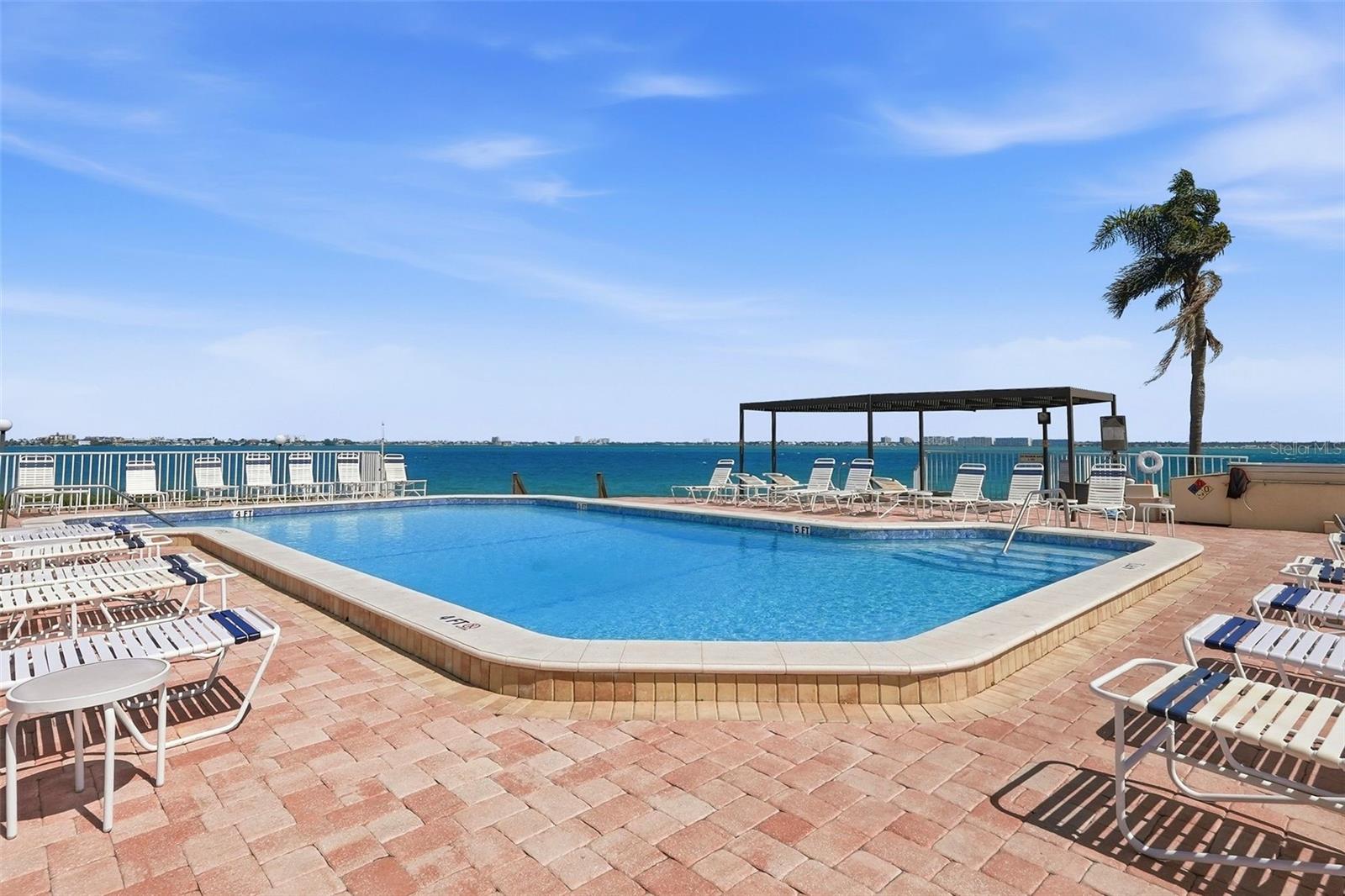 Image 24 of 25 For 6180 Sun Boulevard 307