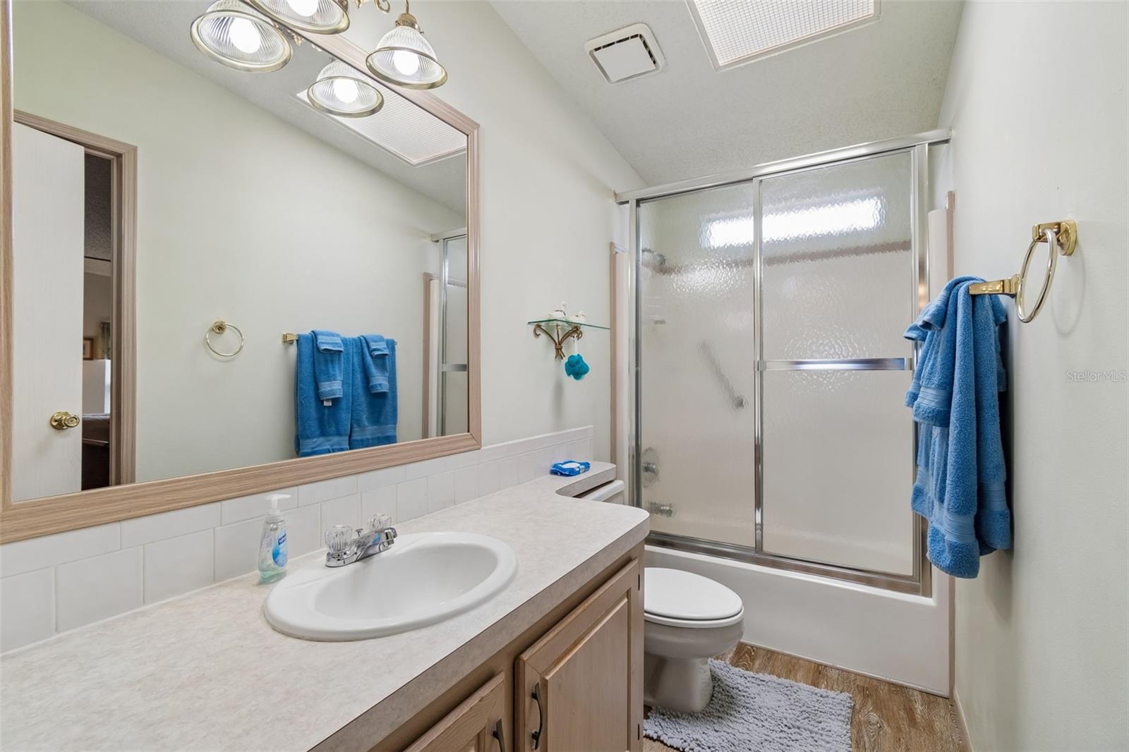 Image 27 of 34 For 14131 Delsilver Drive