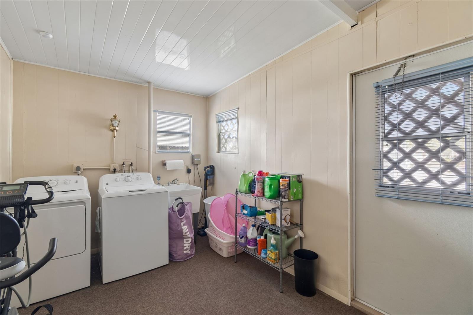 Image 30 of 34 For 14131 Delsilver Drive