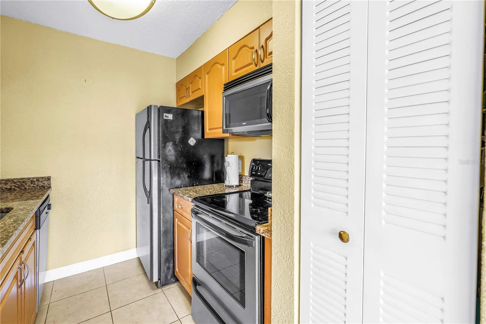 Image 11 of 41 For 3001 58th Avenue S 315