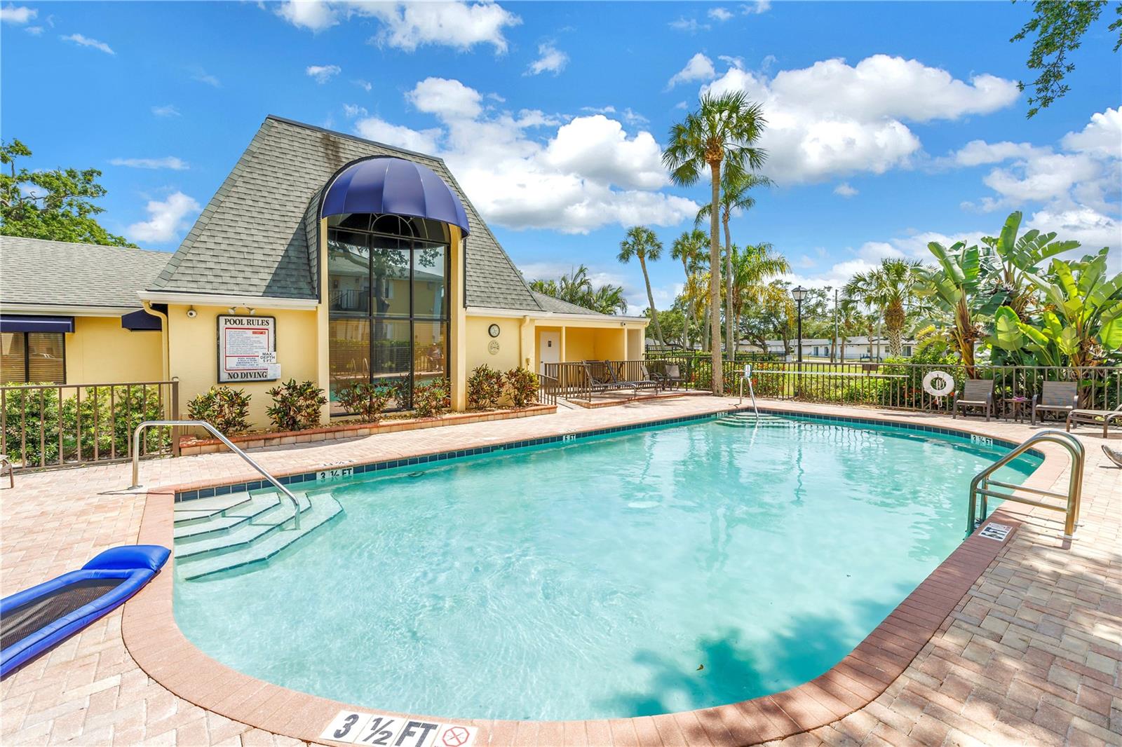 Image 31 of 41 For 3001 58th Avenue S 315