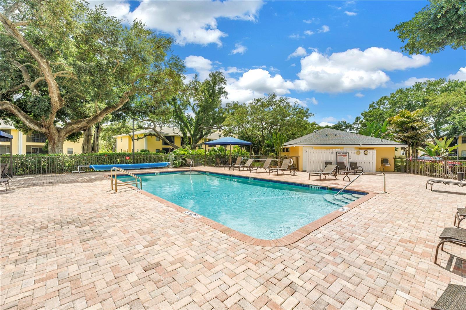 Image 33 of 41 For 3001 58th Avenue S 315