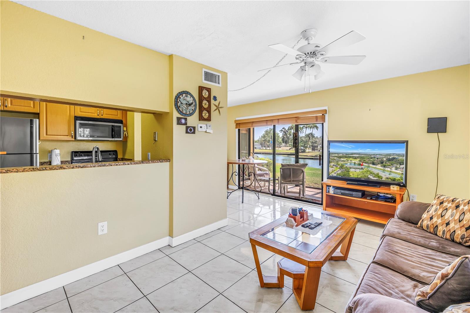 Image 5 of 41 For 3001 58th Avenue S 315