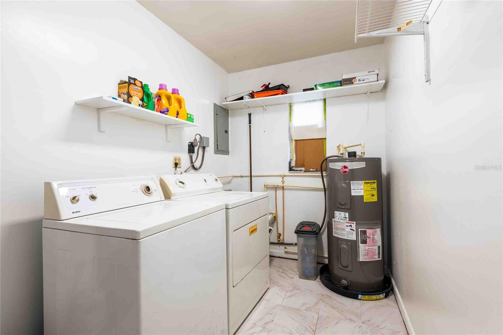 Listing photo id 21 for 7003 Howard Avenue