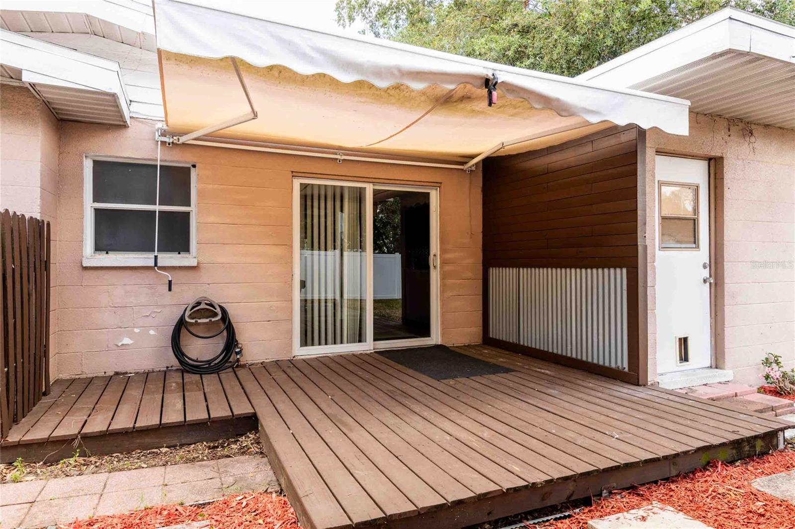 Listing photo id 22 for 7003 Howard Avenue