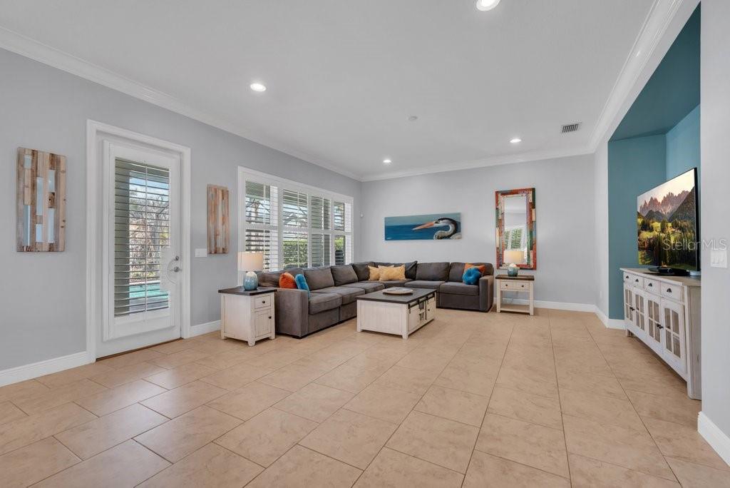 Image 18 of 61 For 5917 Alana Leigh Place