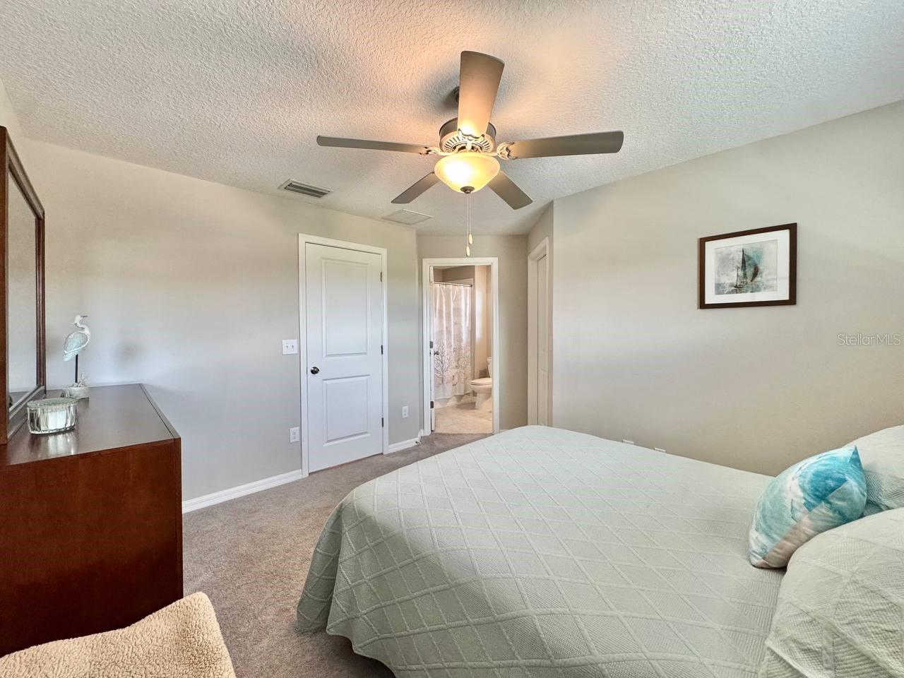 Listing photo id 21 for 3587 Bellmeade Court 3587