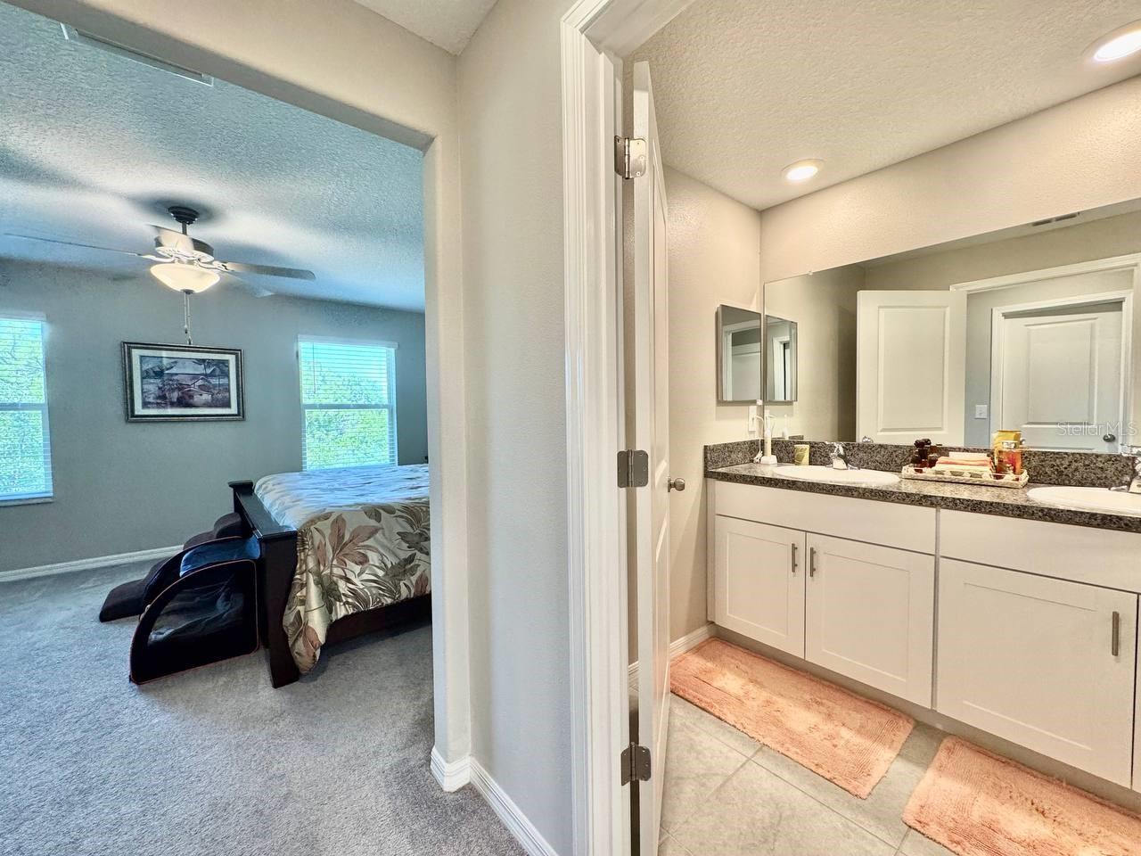 Listing photo id 25 for 3587 Bellmeade Court 3587