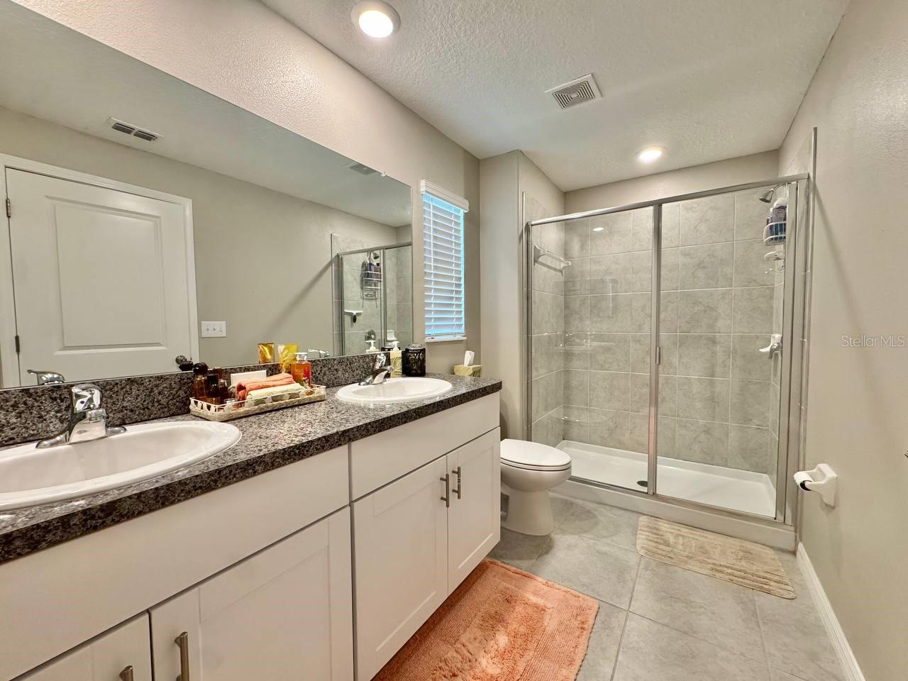 Listing photo id 26 for 3587 Bellmeade Court 3587