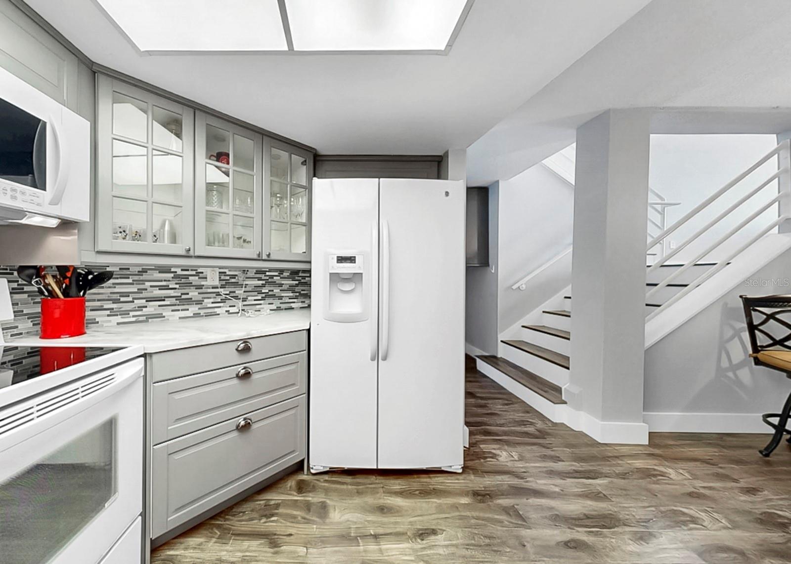 Image 19 of 41 For 6504 Surfside Boulevard 4