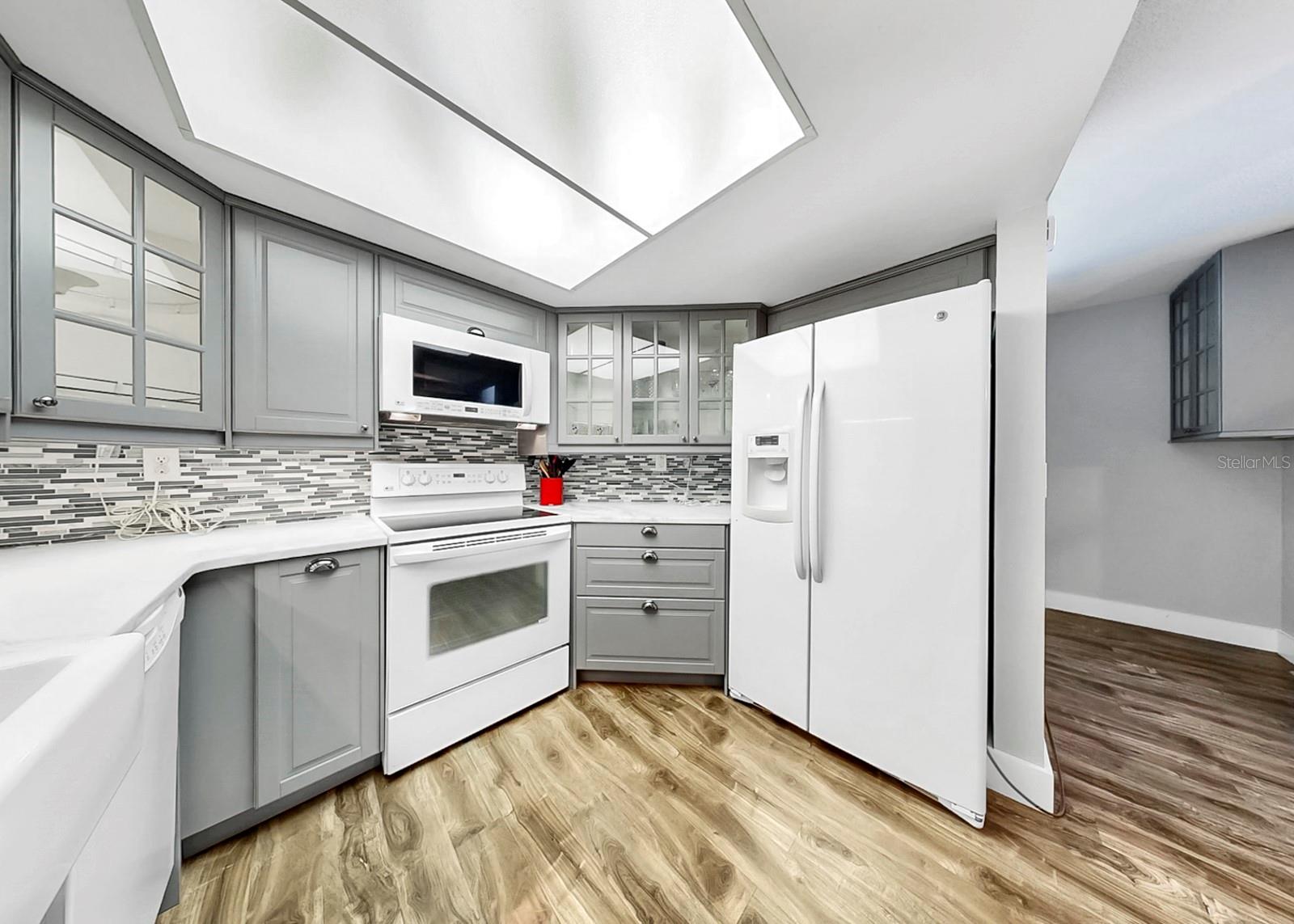 Image 20 of 41 For 6504 Surfside Boulevard 4