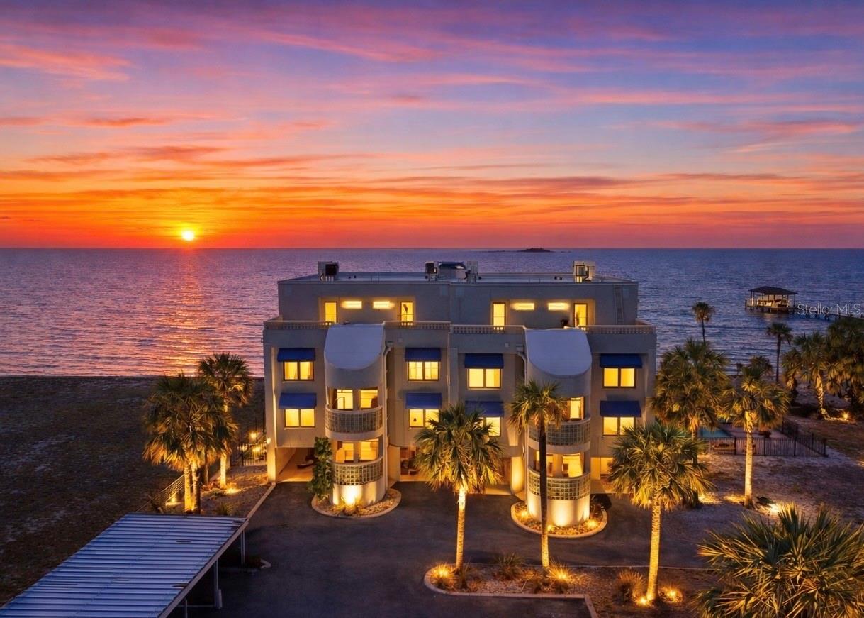 Image 4 of 41 For 6504 Surfside Boulevard 4