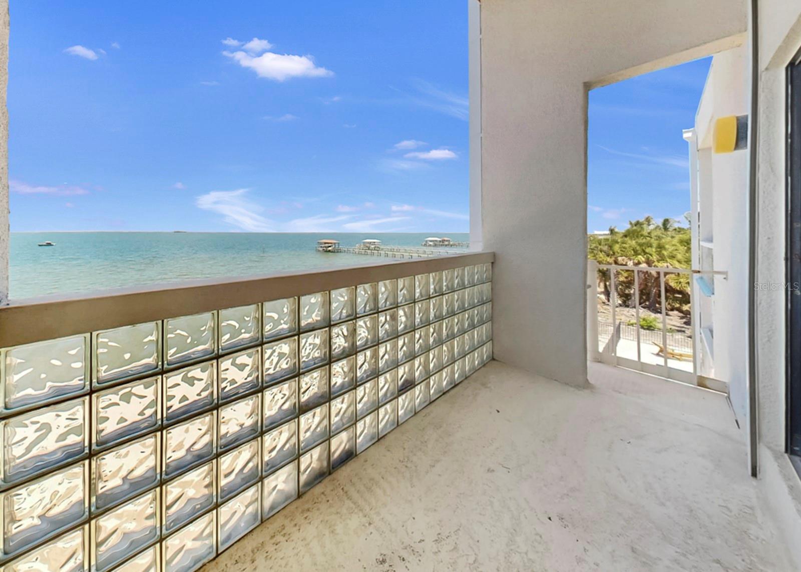 Image 8 of 41 For 6504 Surfside Boulevard 4