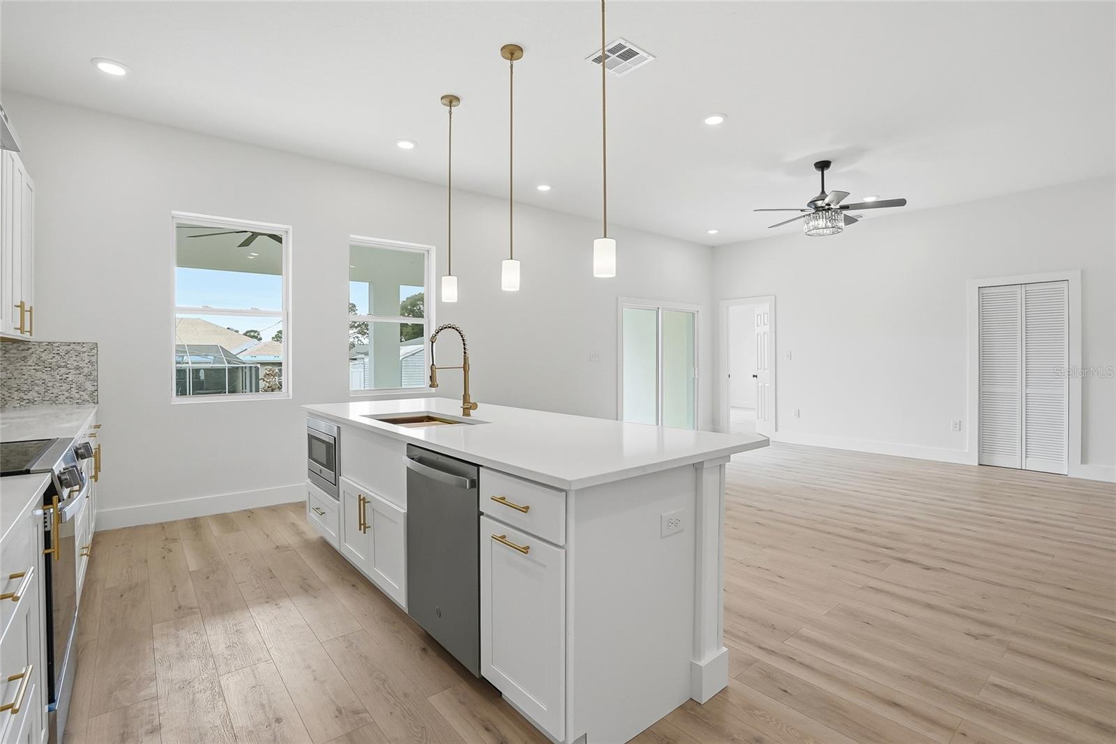 Image 12 of 37 For 11256 Salters Street