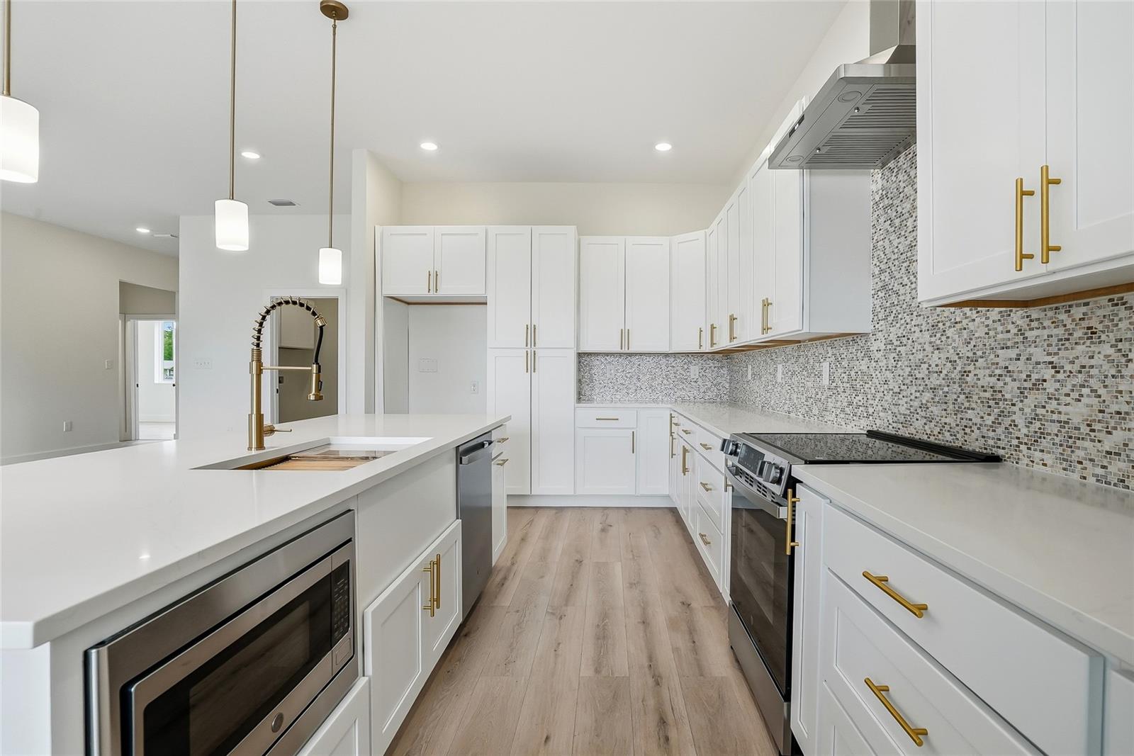 Image 14 of 37 For 11256 Salters Street