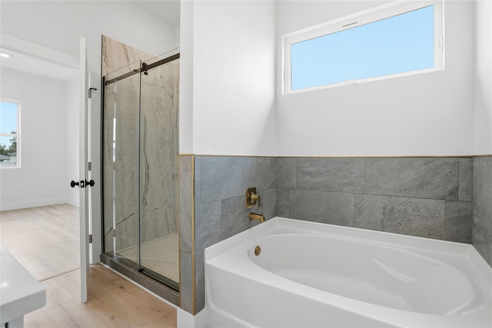 Image 19 of 37 For 11256 Salters Street