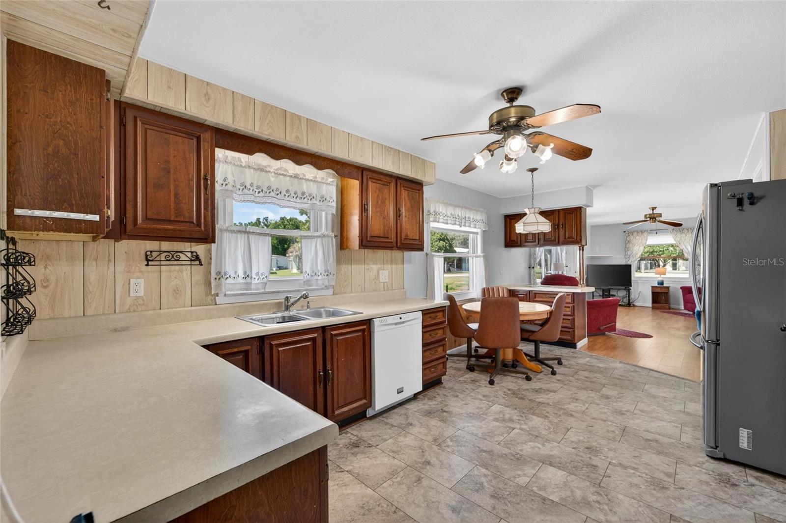 Image 13 of 65 For 39407 Rockford Avenue