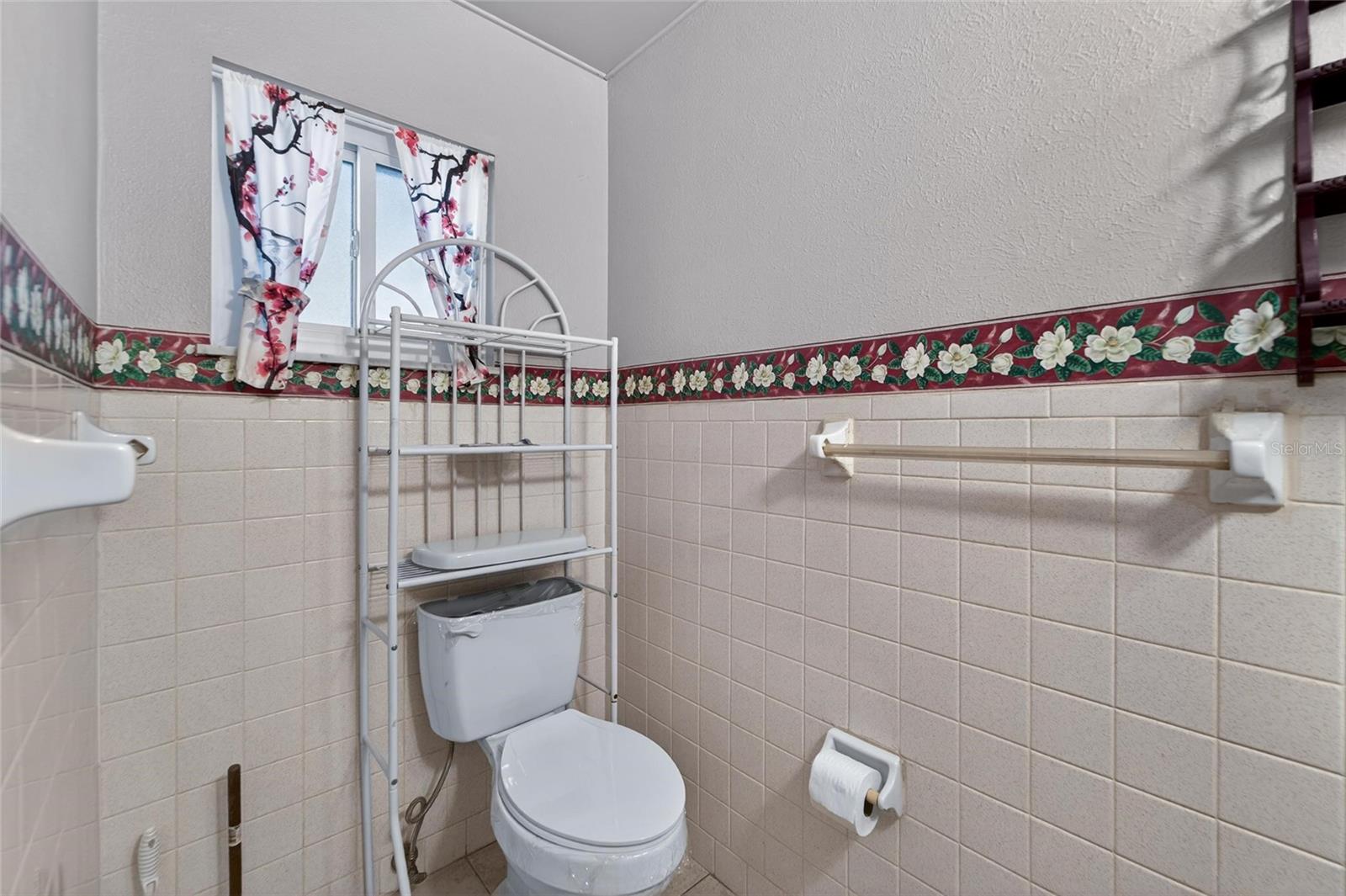 Image 37 of 65 For 39407 Rockford Avenue