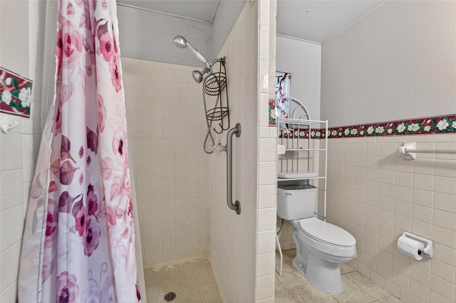 Image 38 of 65 For 39407 Rockford Avenue