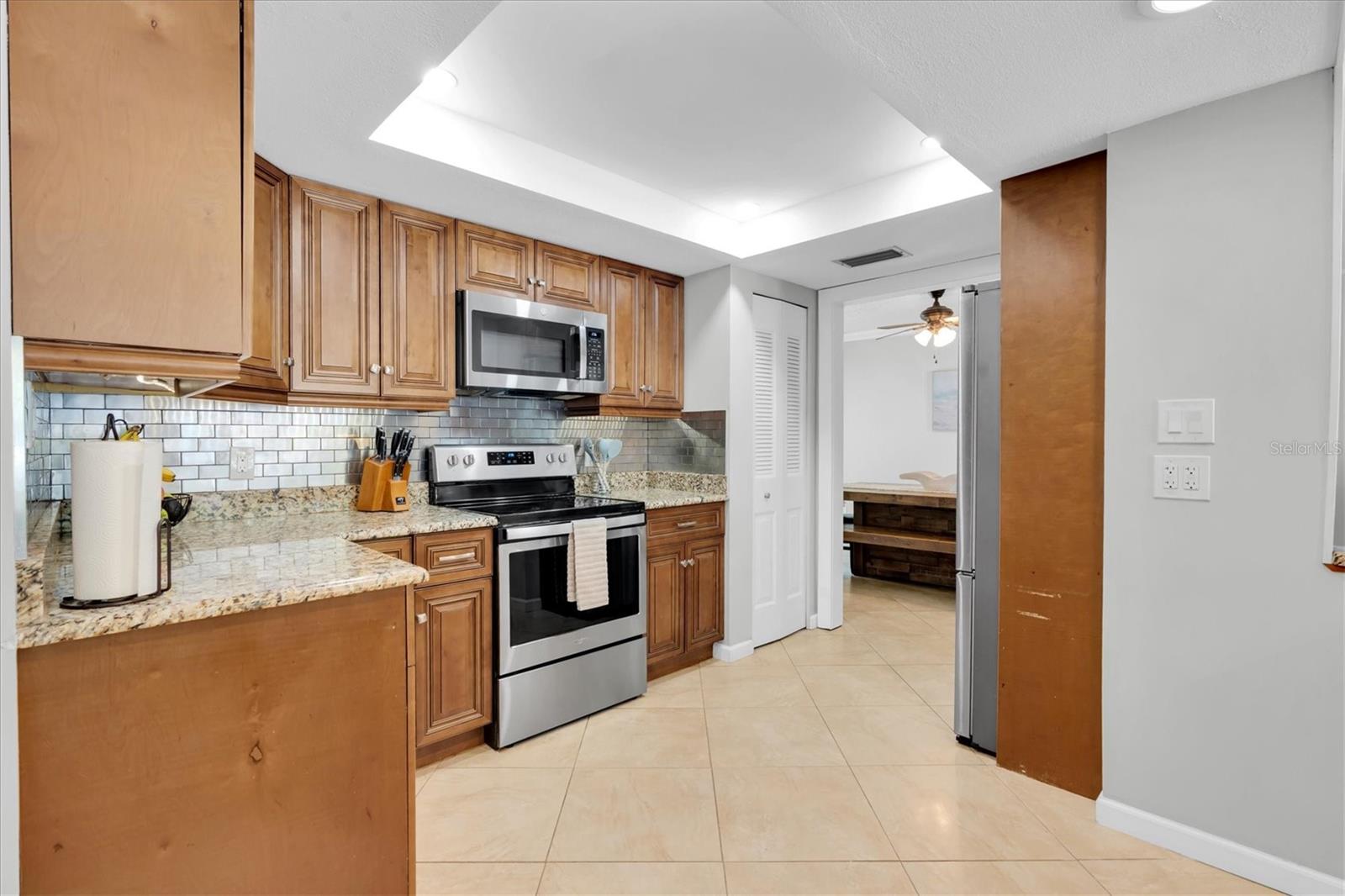 Image 18 of 44 For 14254 84th Terrace