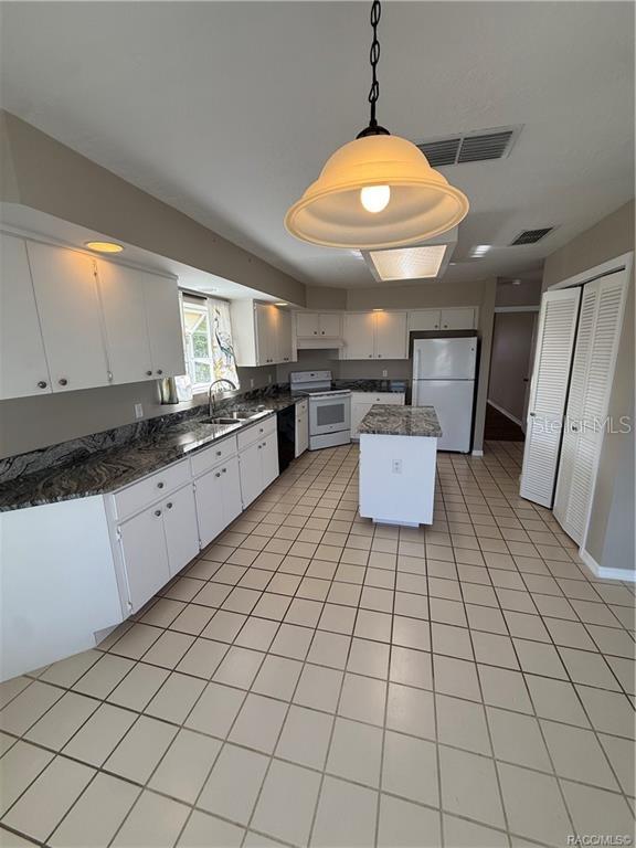 Image 9 of 42 For 838 Bogart Court