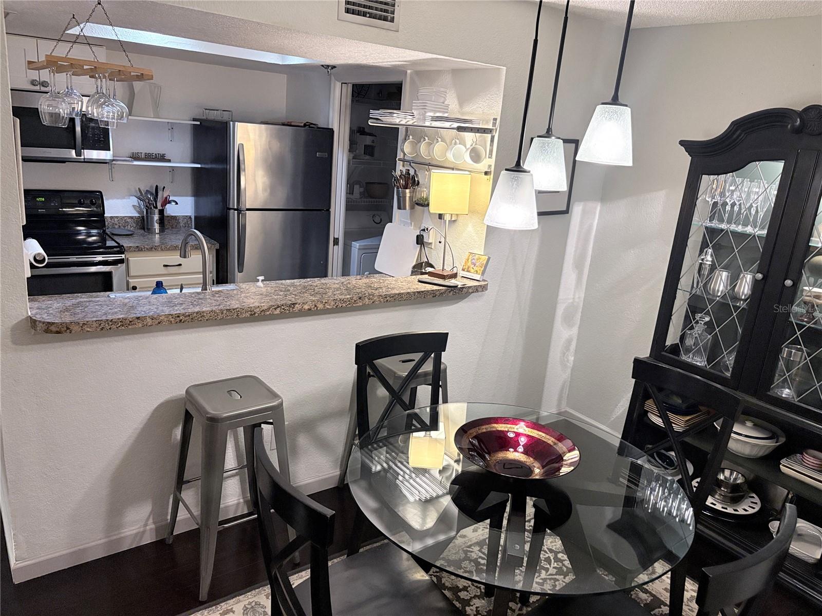 Image 12 of 31 For 10263 Gandy Boulevard N 606