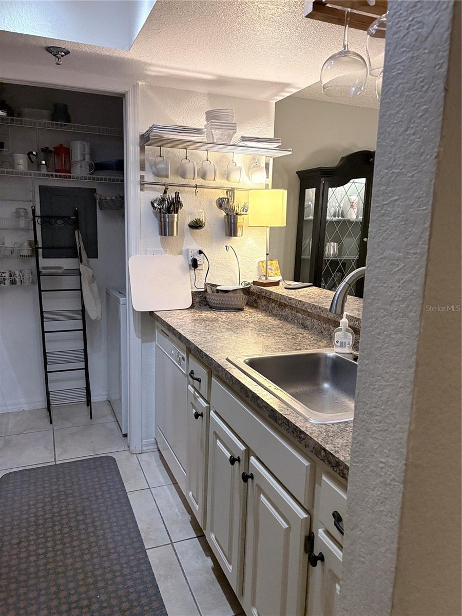 Image 13 of 31 For 10263 Gandy Boulevard N 606