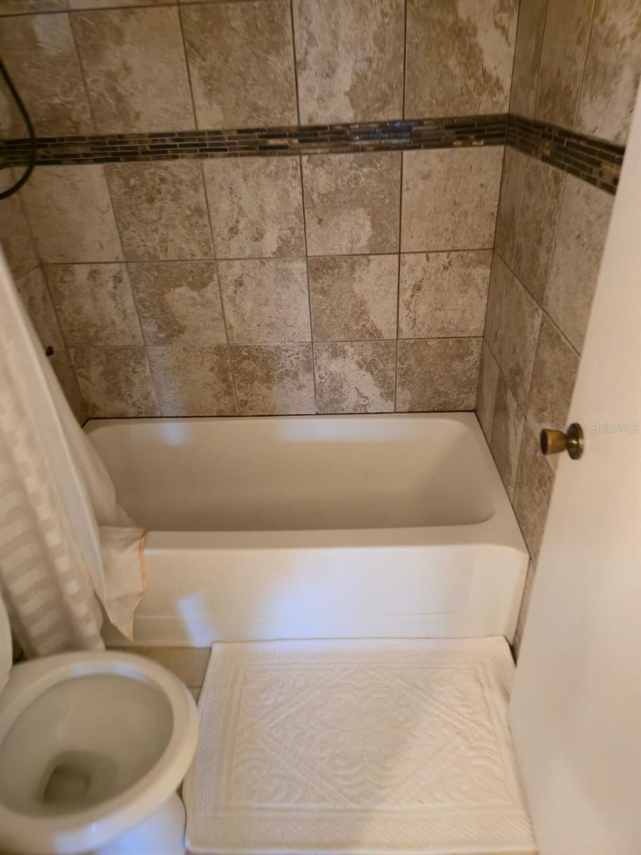 Image 23 of 31 For 10263 Gandy Boulevard N 606