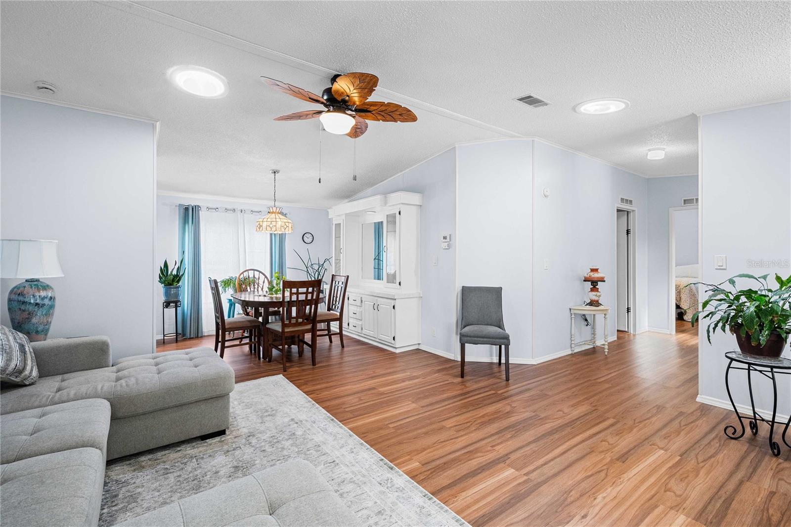 Image 11 of 61 For 36743 Kiowa Avenue