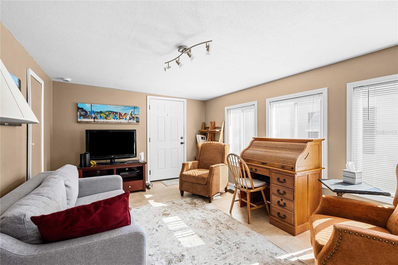 Image 14 of 61 For 36743 Kiowa Avenue