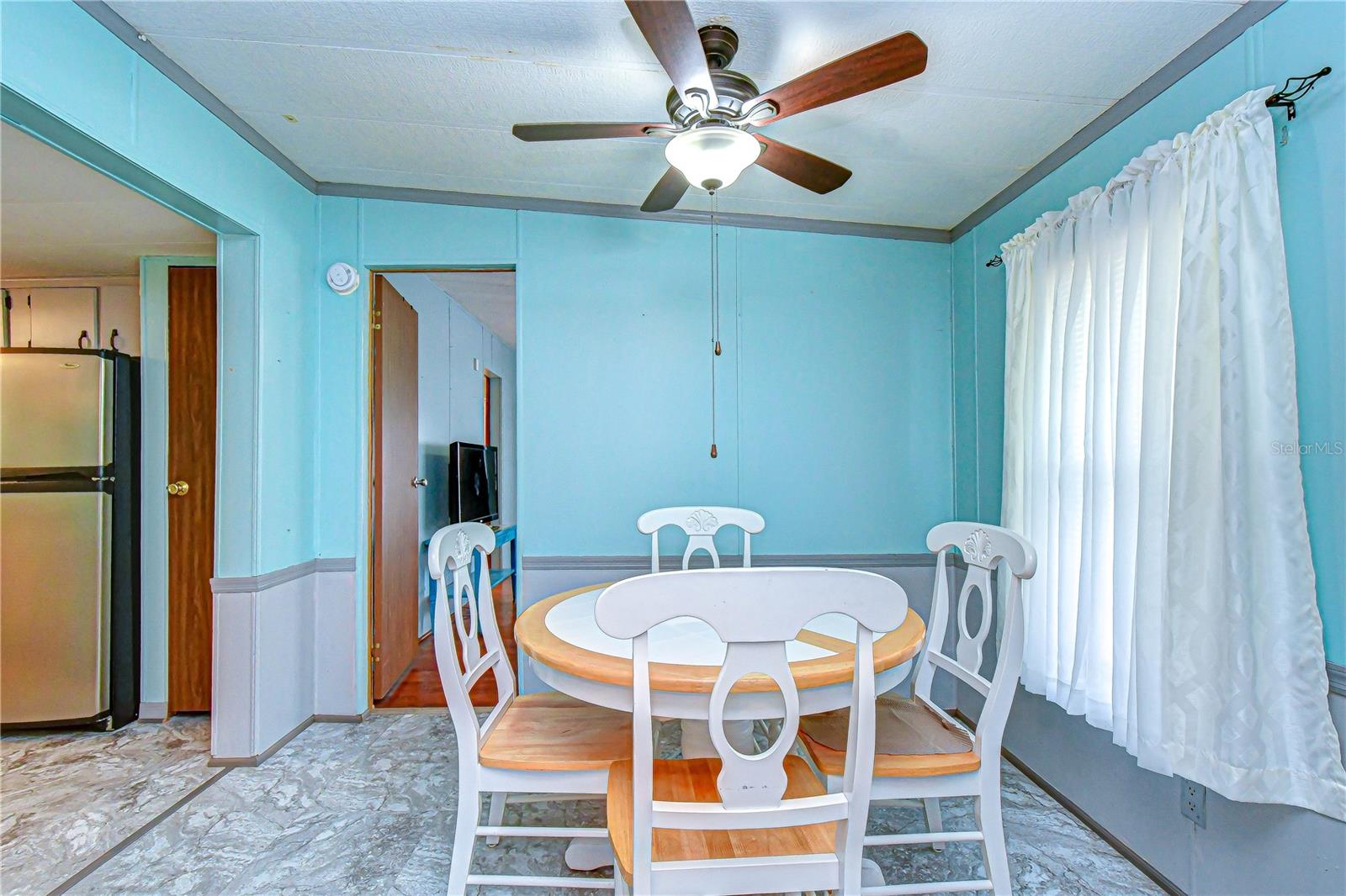 Image 10 of 47 For 3934 Sarah Drive