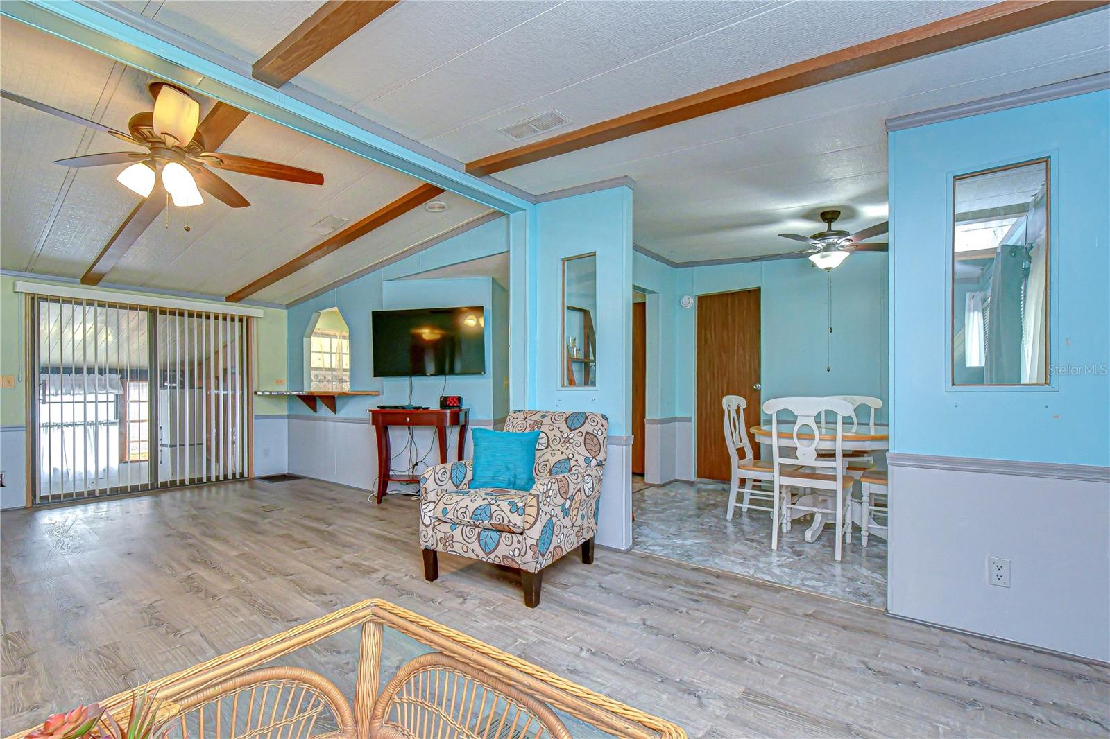 Image 13 of 47 For 3934 Sarah Drive