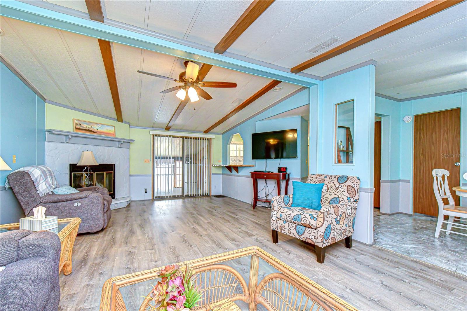 Image 14 of 47 For 3934 Sarah Drive