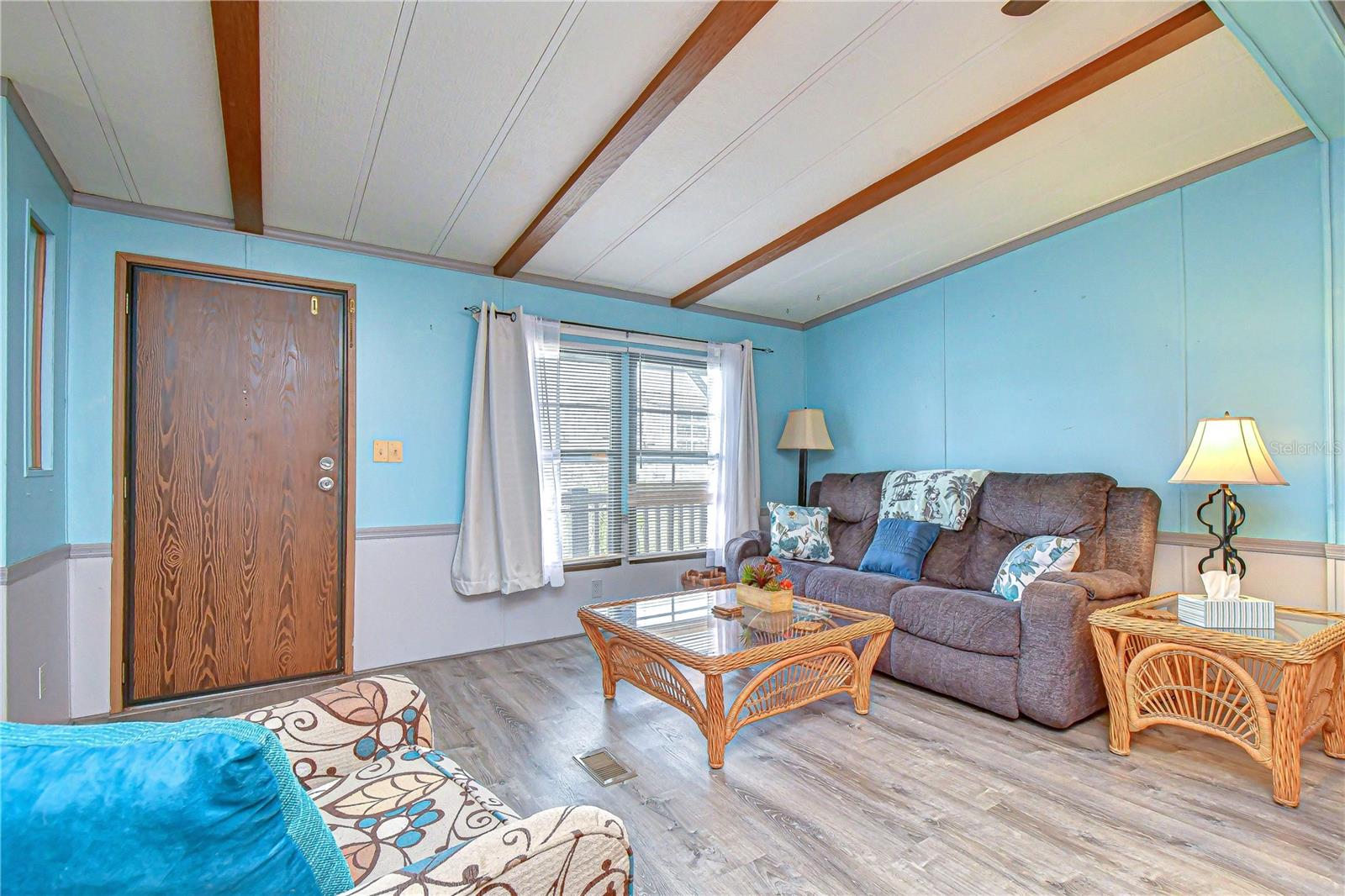 Image 16 of 47 For 3934 Sarah Drive