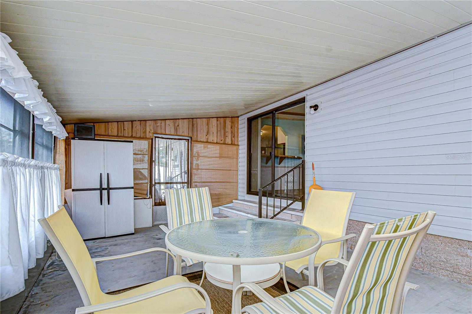 Image 33 of 47 For 3934 Sarah Drive