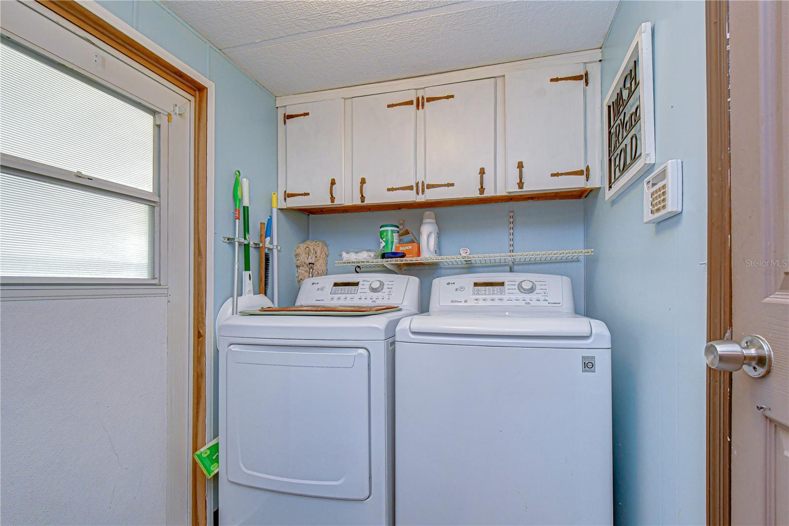 Image 35 of 47 For 3934 Sarah Drive