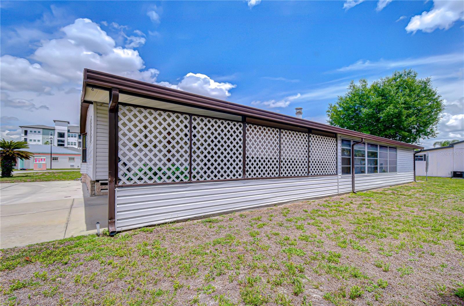 Image 38 of 47 For 3934 Sarah Drive