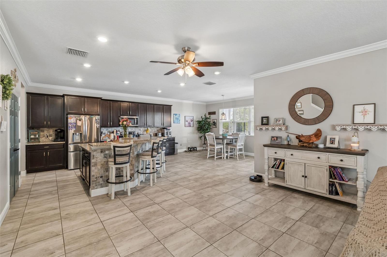 Image 15 of 100 For 12312 Lake Blvd