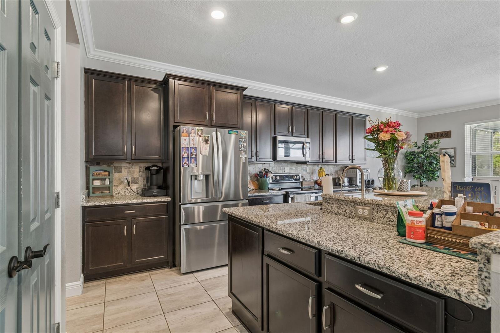 Image 19 of 100 For 12312 Lake Blvd