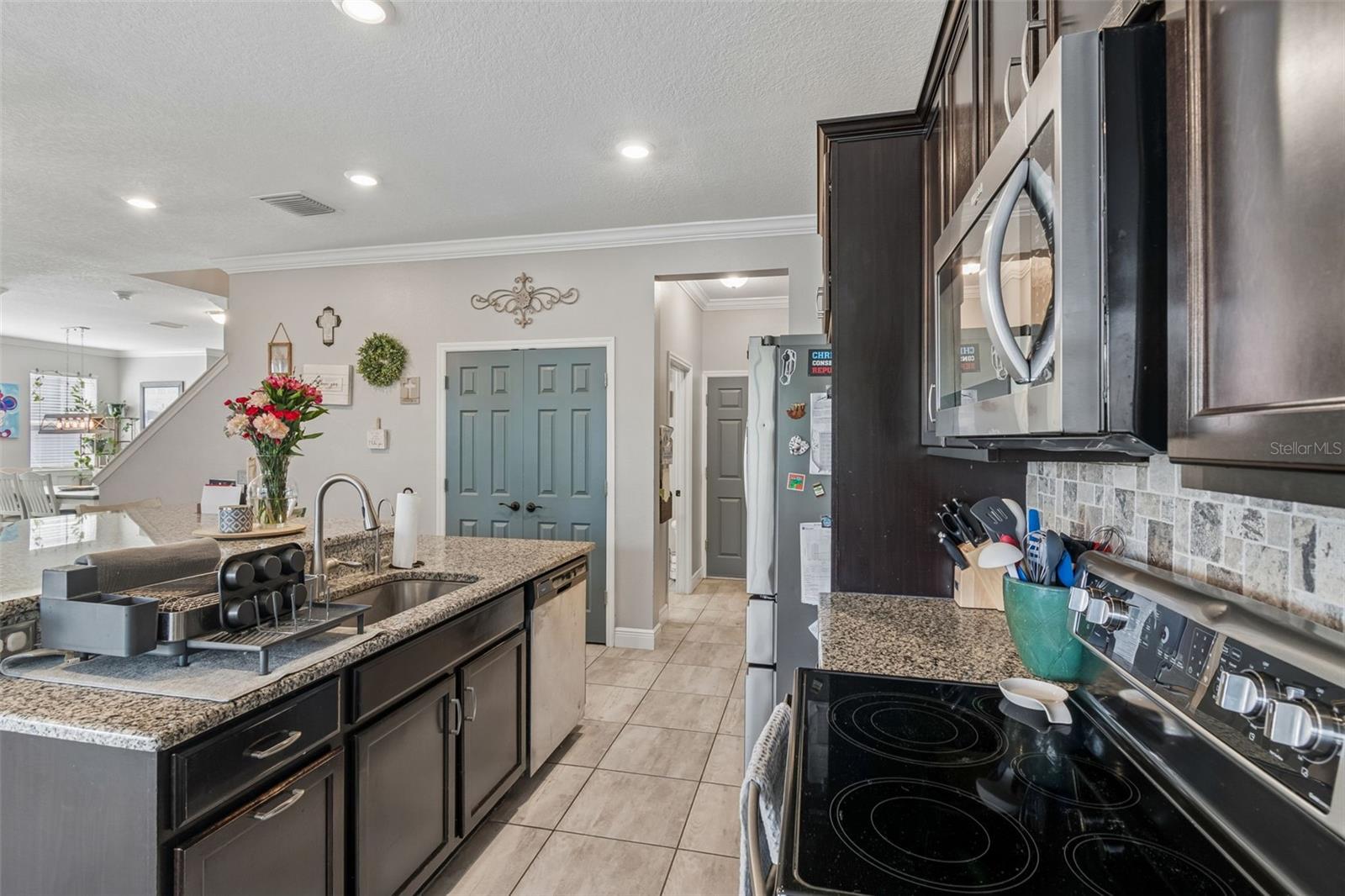 Image 20 of 100 For 12312 Lake Blvd