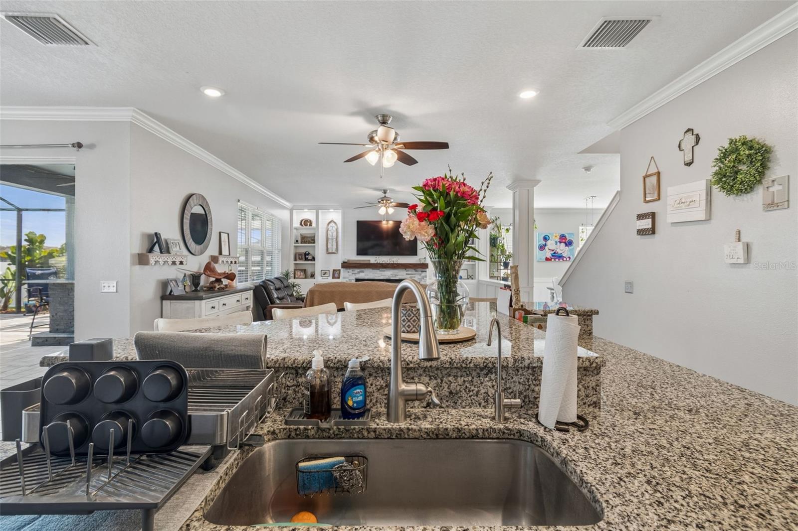 Image 23 of 100 For 12312 Lake Blvd