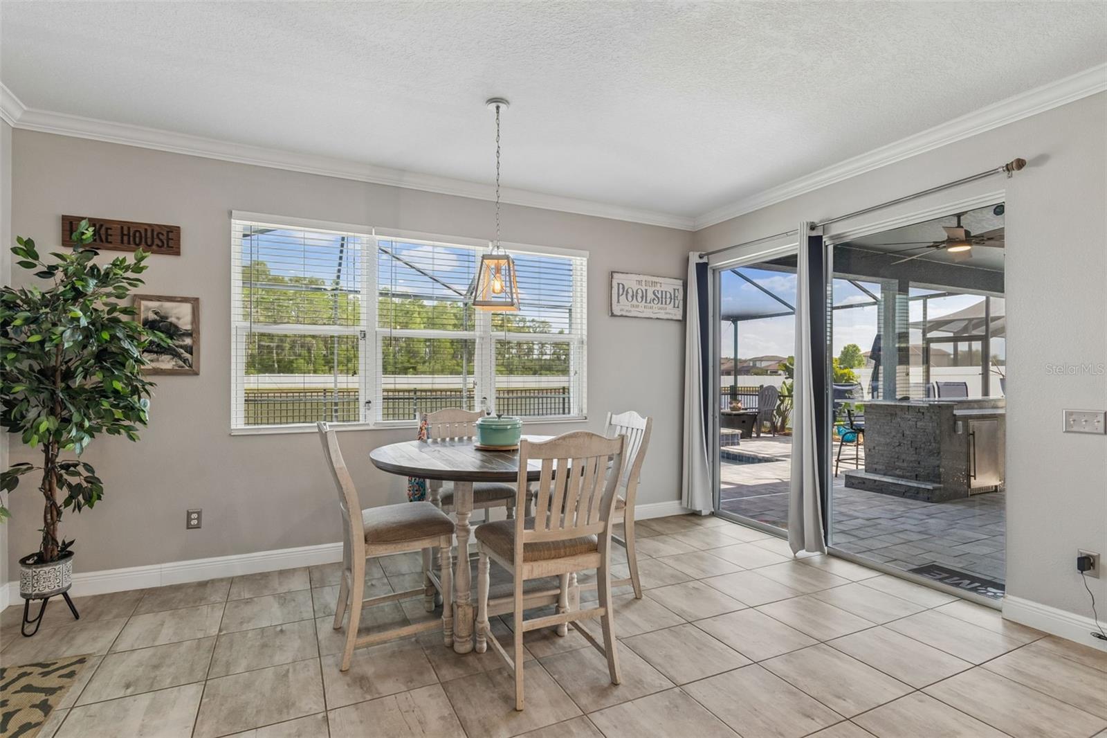 Image 48 of 100 For 12312 Lake Blvd