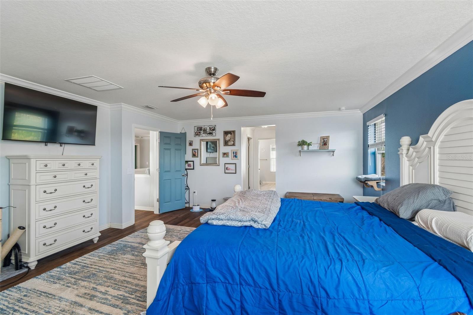 Image 57 of 100 For 12312 Lake Blvd