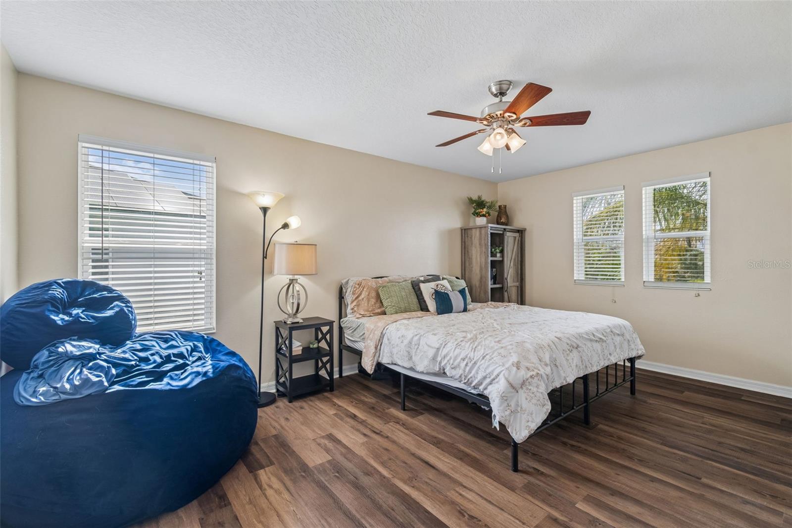 Image 72 of 100 For 12312 Lake Blvd