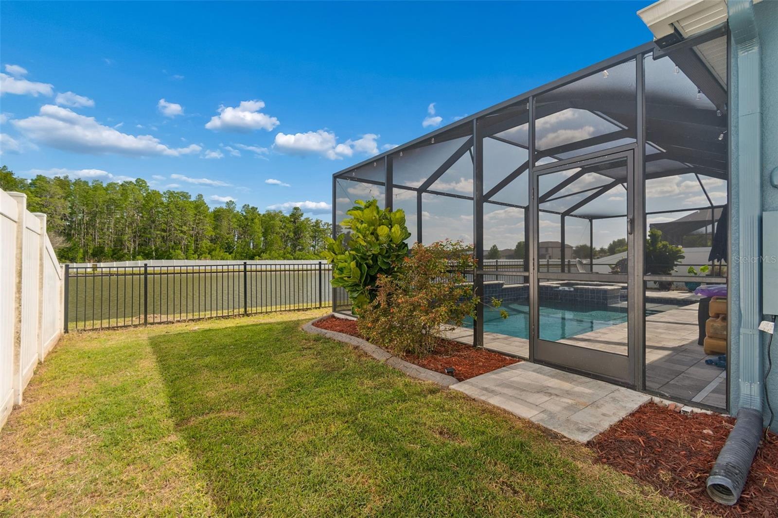 Image 88 of 100 For 12312 Lake Blvd