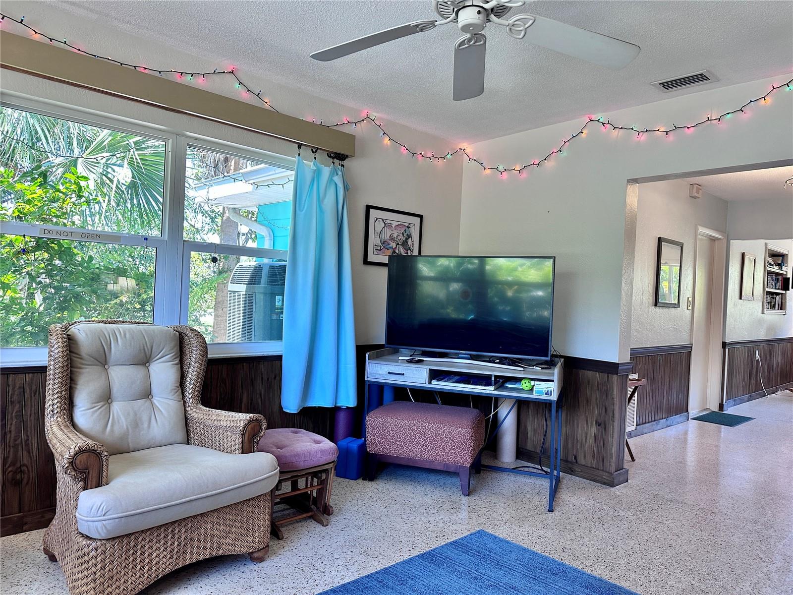 Image 12 of 17 For 5868 26th Avenue S