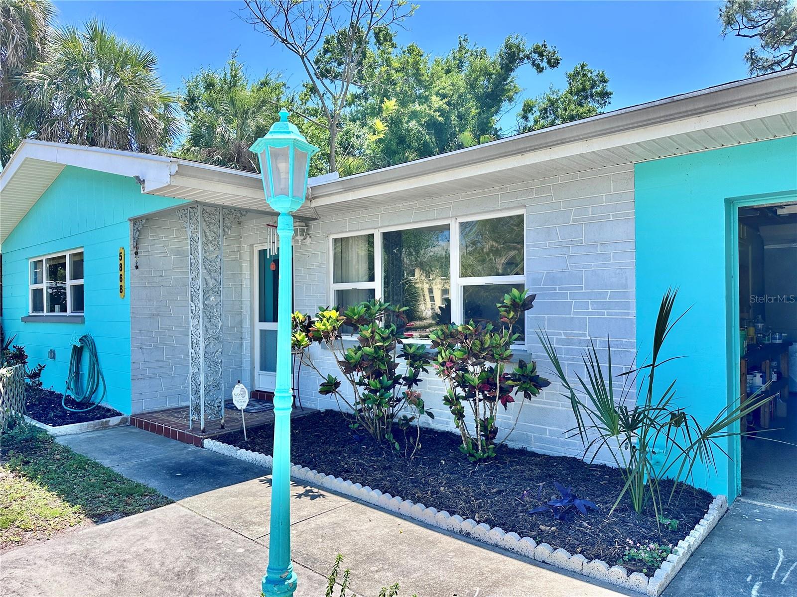 Image 2 of 17 For 5868 26th Avenue S