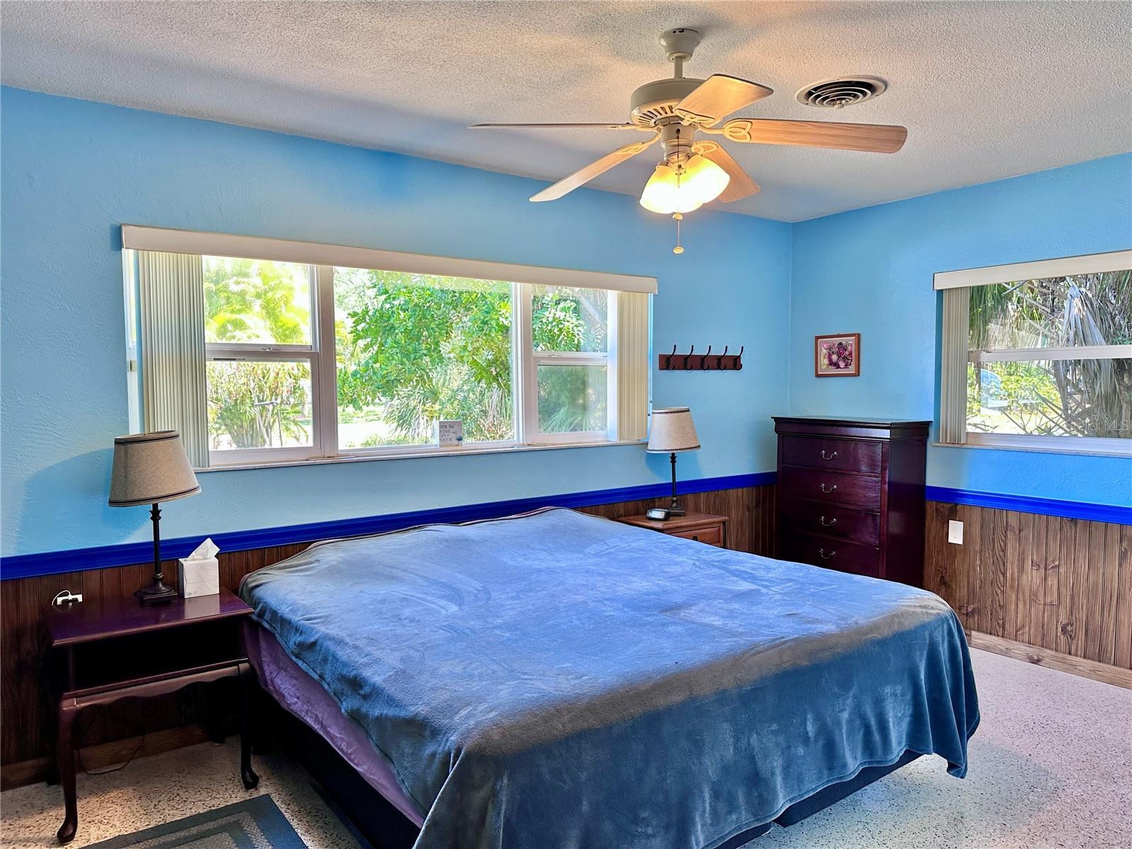 Image 7 of 17 For 5868 26th Avenue S