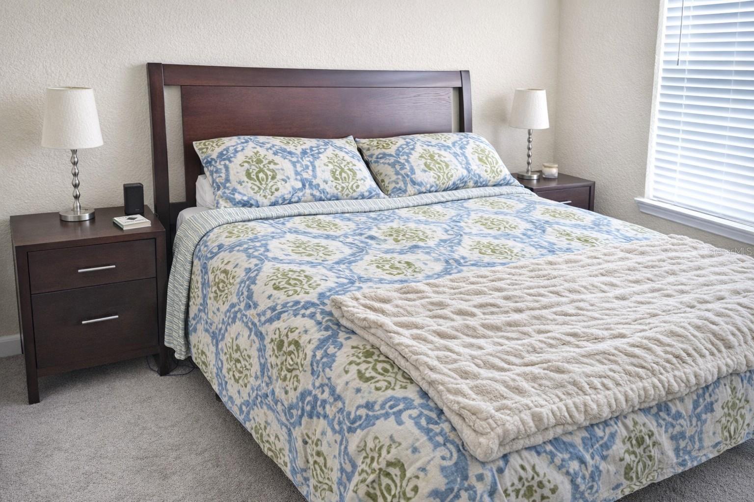 Image 11 of 23 For 617 Island Place Way